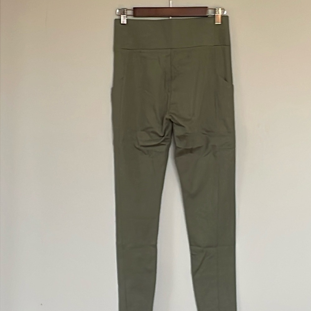 NWT Lou & Grey army green Lite Ponte pocket leggings - Picture 6 of 9